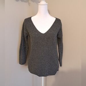 BANANA Republic Gray Knit Sweater Size XS